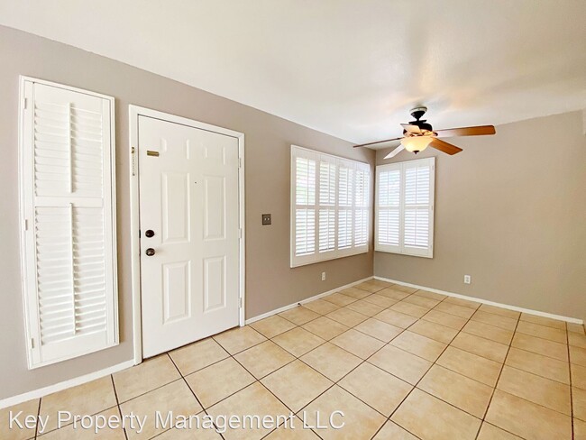 Building Photo - 2 br, 2 bath House - 3061 Key Largo Dr #204