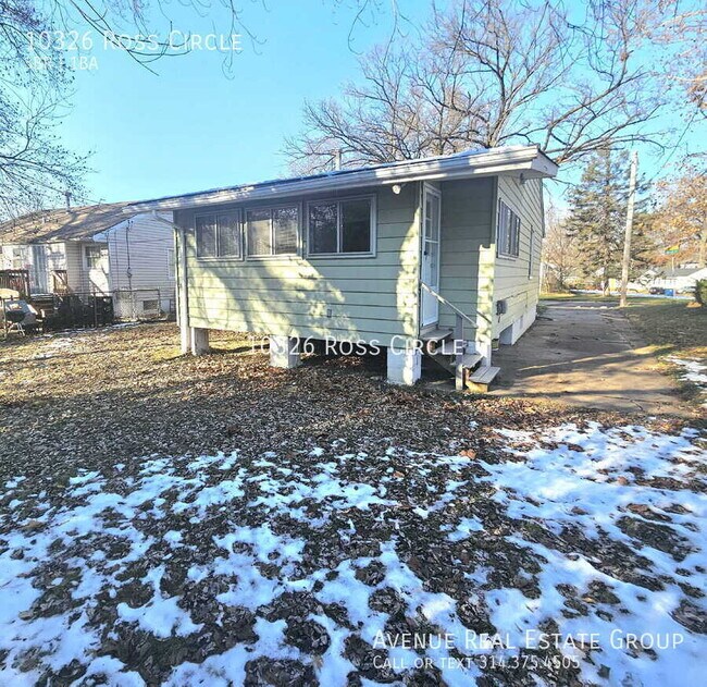 Foto del edificio - 10326 Ross Cir