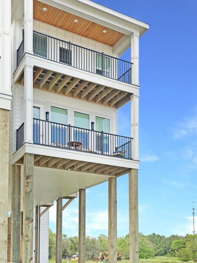 Foto del edificio - 996 Beach Blvd W