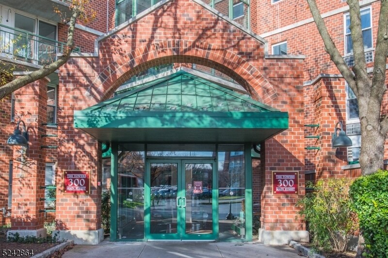 300 Main St Unit 603, Little Falls, NJ 07424 Condo for Rent in Little