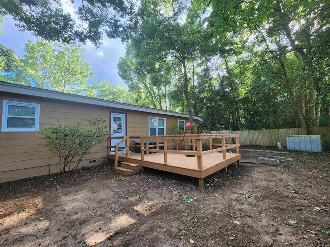 Foto del edificio - 1630 Atkamire Dr