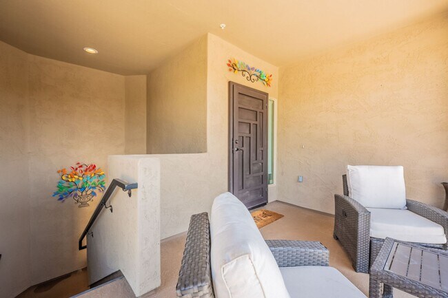 Foto del edificio - Beautiful condo with mountain views in gated community