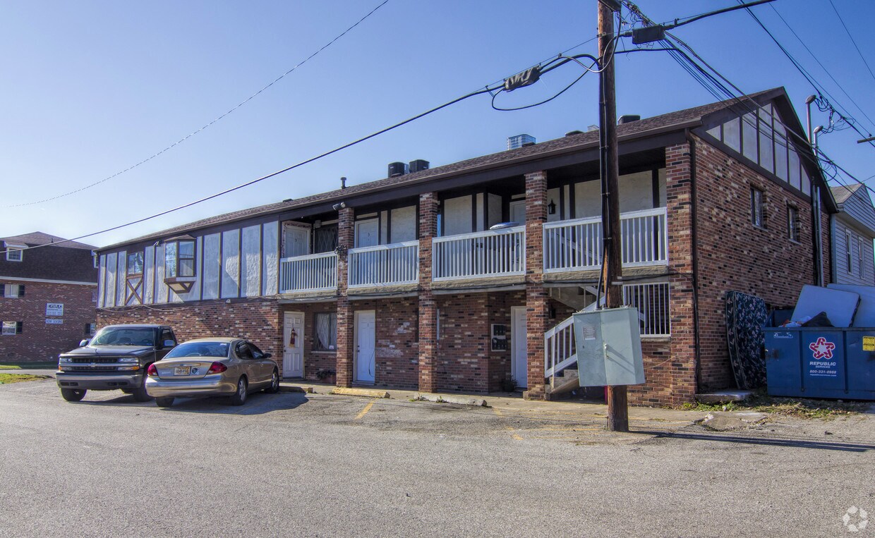 Building Photo - 901 Chestnut St