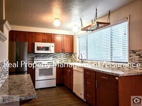 Building Photo - 7085 SW Montauk Cir
