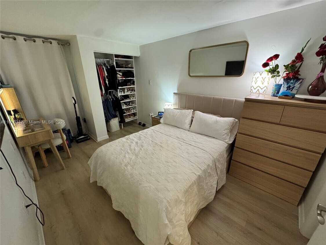 Foto principal - 13926 SW 65th Terrace