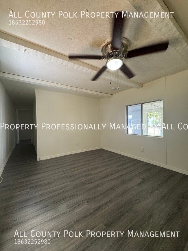 Building Photo - 221 Janet Ln