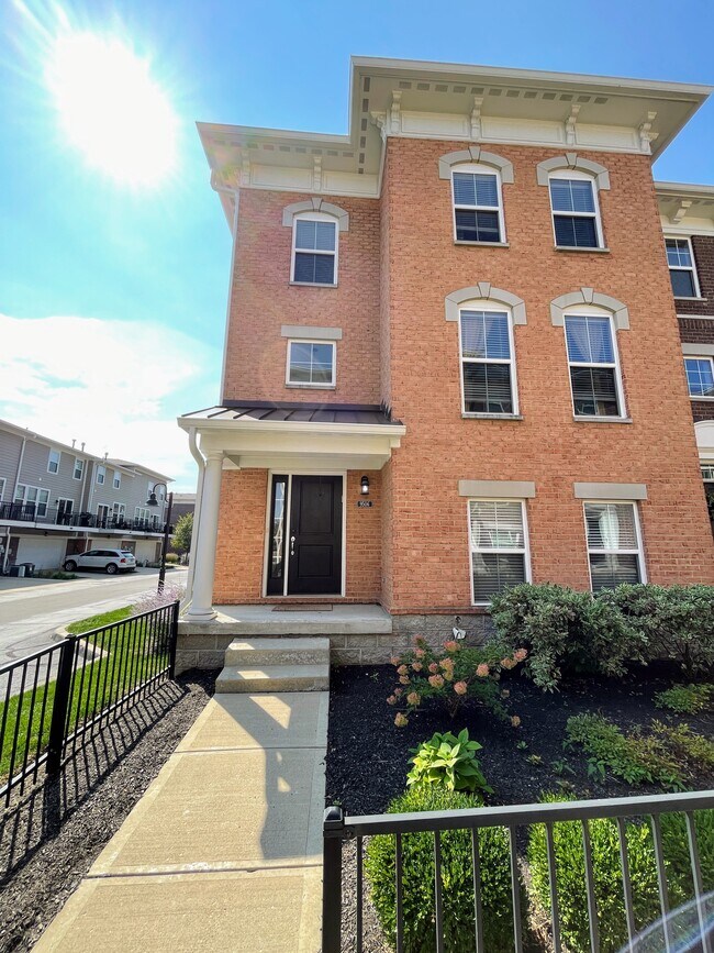 Building Photo - 9506 Oakley Dr