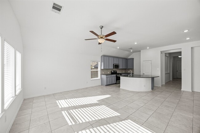 Foto del edificio - 1810 Winston Store Lp