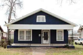 Building Photo - 921 4th Ave W
