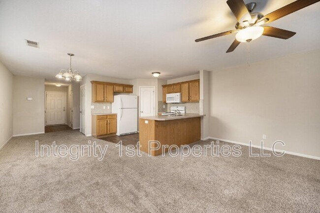 Building Photo - 9121 North Dalton Avenue