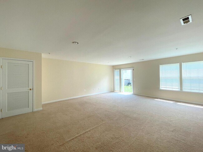 Building Photo - 22710 Bayside Way