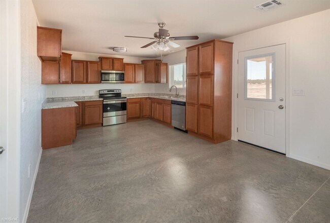 Foto del edificio - 3 br, 2 bath House - 20700 E Leavitt Ln