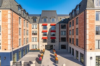 Building Photo - Marbella of Lemont