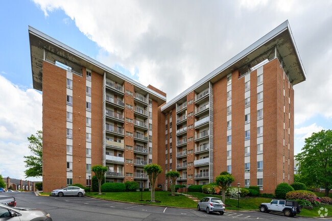 Wapleton Condominiums