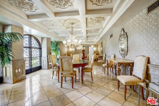 Foto del edificio - 10795 Wilshire Blvd