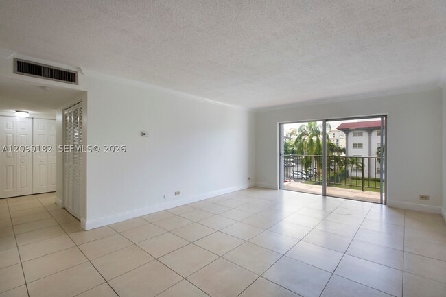 Building Photo - 8107 SW 72nd Ave