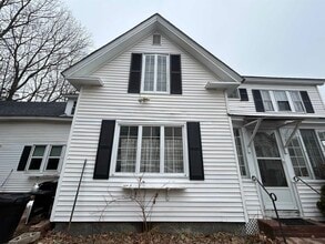 Building Photo - 5 Perry Ave