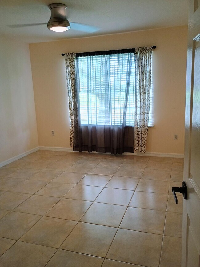 Foto del edificio - 4220 San Marino Blvd