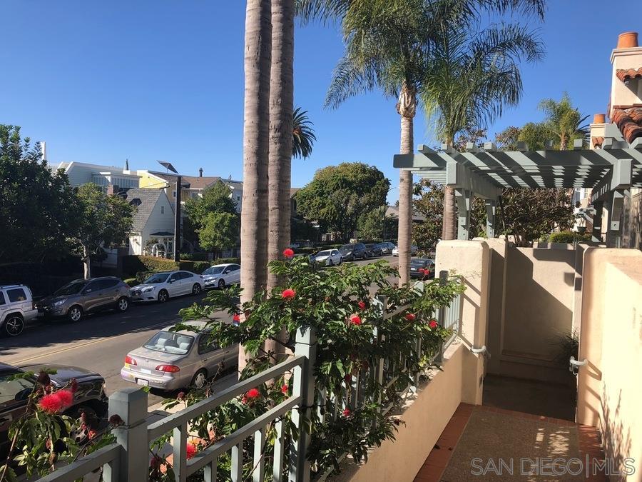 Foto principal - 7709 Ivanhoe Ave