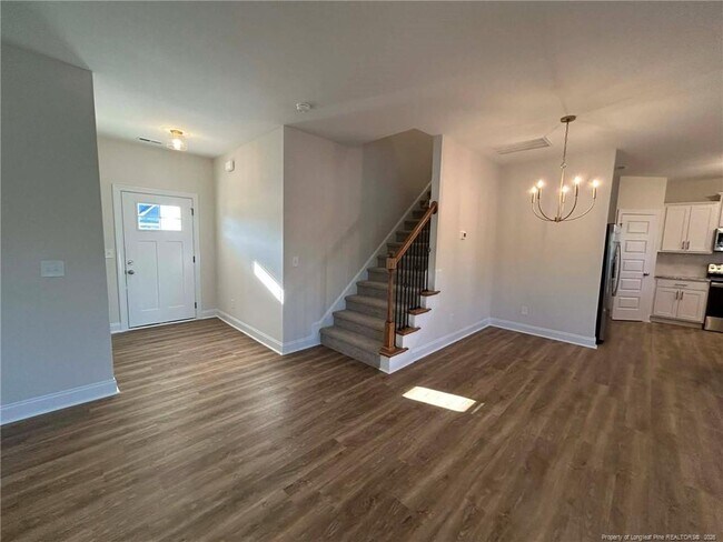 Foto del edificio - 244 Brickhill Dr