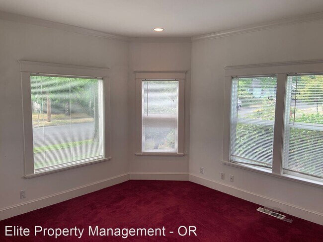 Foto del edificio - 2 br, 1 bath House - 728 NW 12th St