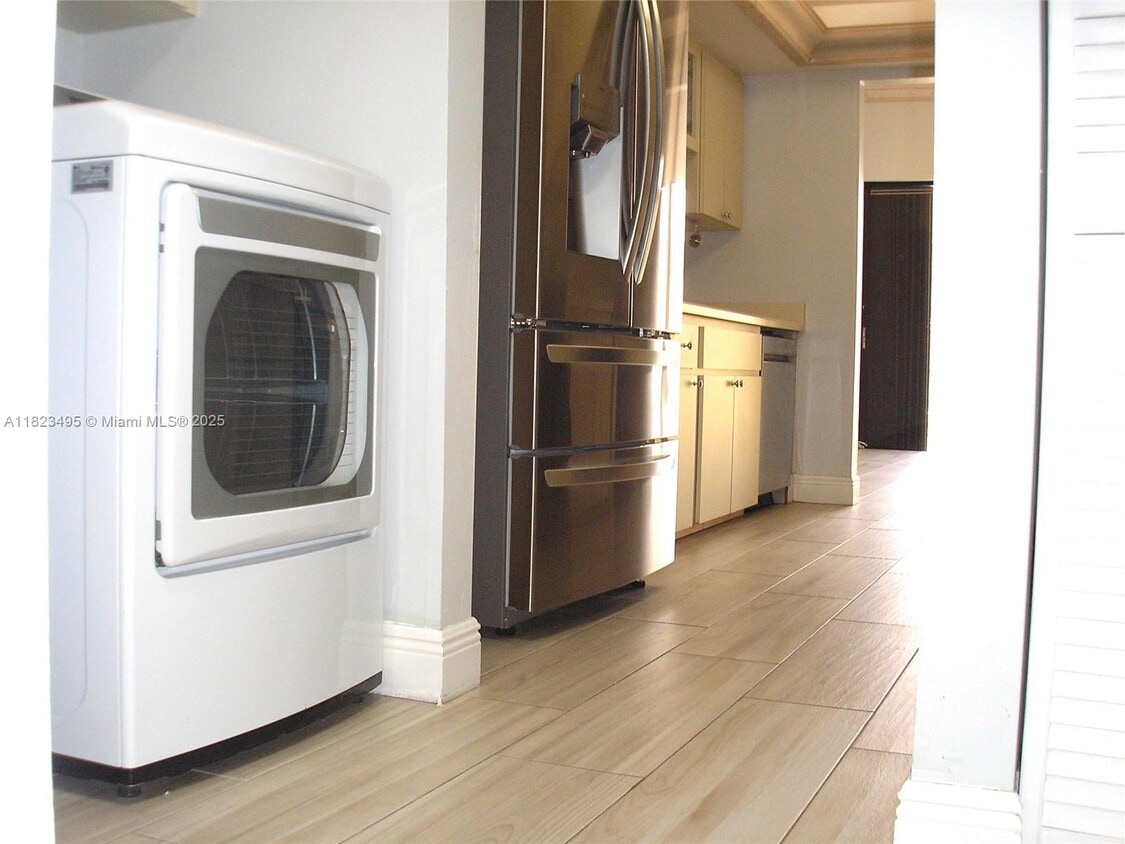 Foto del edificio - 8129 SW 87th Ter