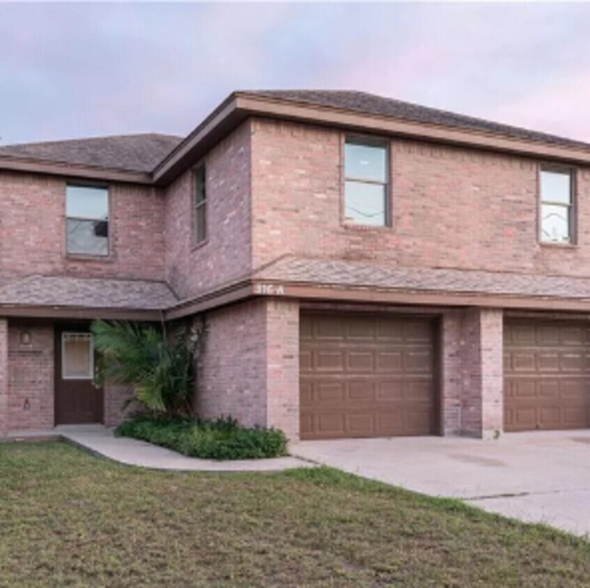 Building Photo - Port Isabel Unit #A