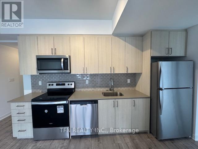 Photo du bâtiment - 4035 Hickory Dr