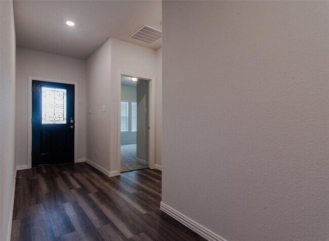 Building Photo - 751 Cascade Ln