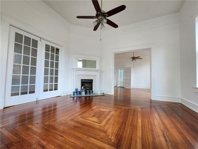 Foto del edificio - 106 S Bayou St