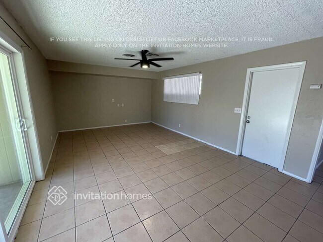 Foto del edificio - 3409 W Poinsettia Dr