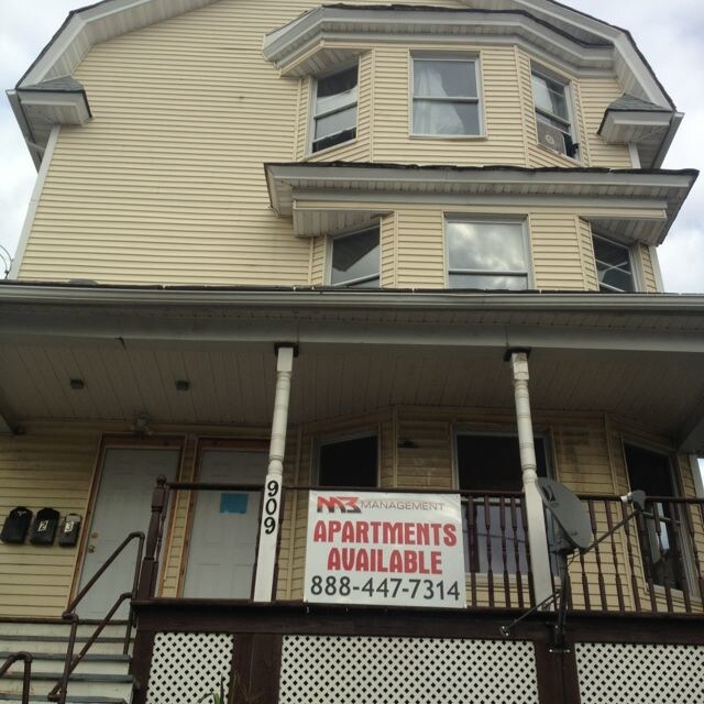 907 Baldwin St Unit 2, Waterbury, CT 06706 Room for Rent in Waterbury