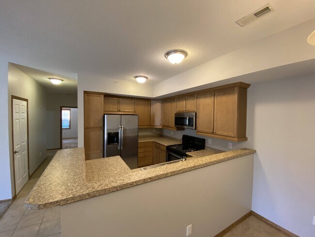 Foto del edificio - 2000 Meadow Ct