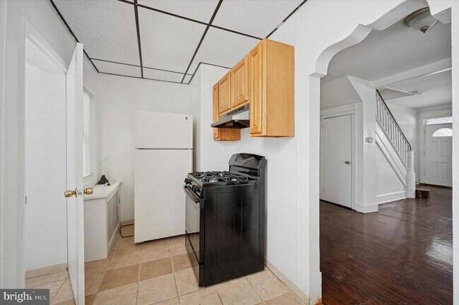 Building Photo - 5753 Hunter St