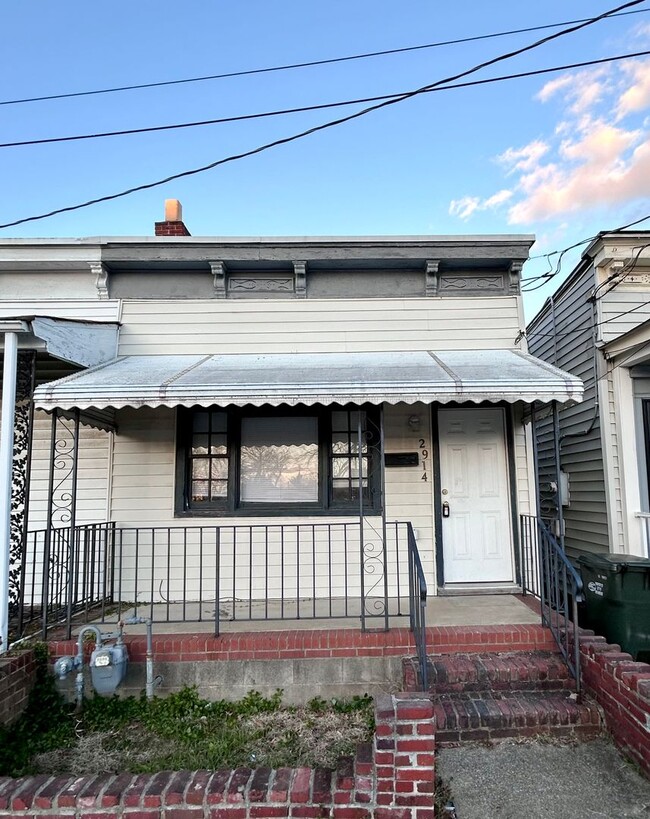 Building Photo - 2914 R St