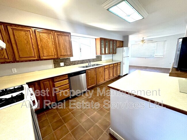 Building Photo - 2737 Budd Rd