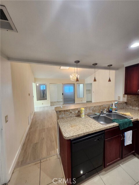 Foto del edificio - 2417 E Gloria St