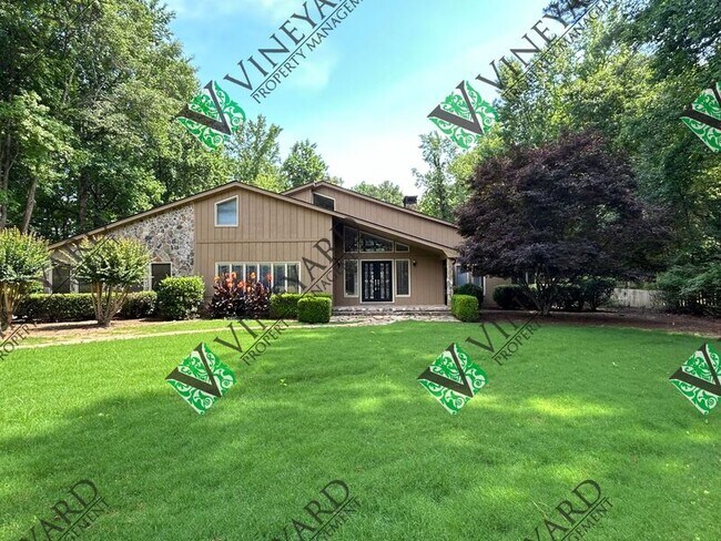 Photo - 115 Nesbit Ferry Pl House