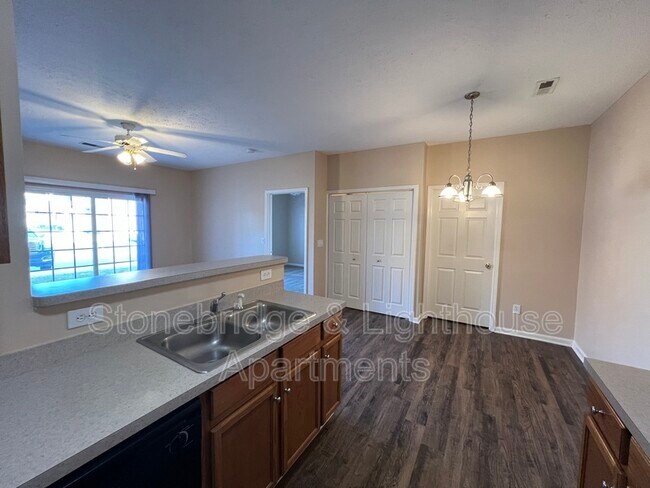 Building Photo - 2109 Lighthouse Cove