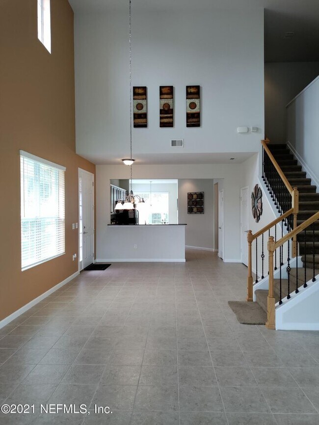 Building Photo - 14141 Mahogany Ave