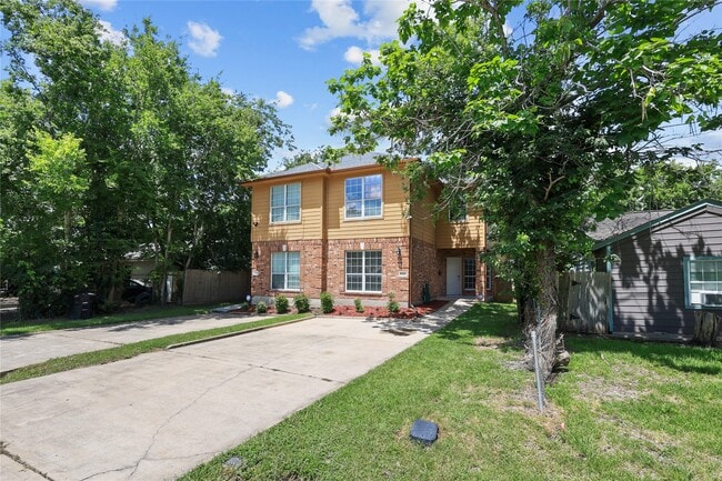 Building Photo - 10302 Buffum St