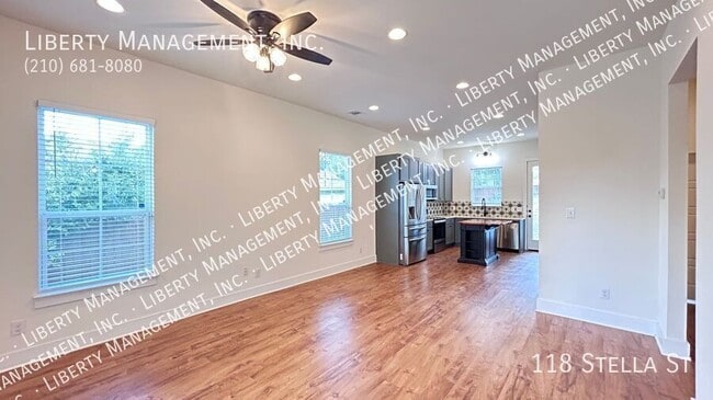 Photo - 118 Stella St House