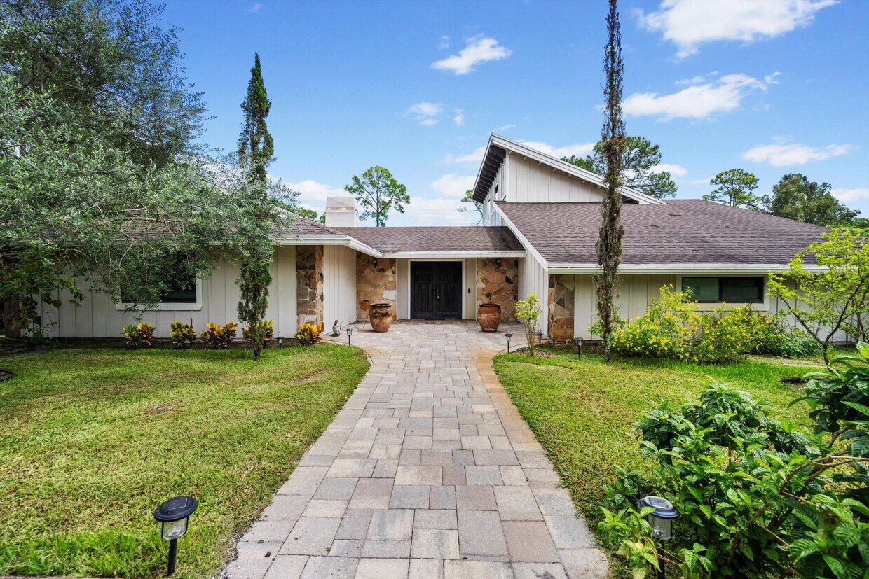 Primary Photo - 3306 Fargo Ave