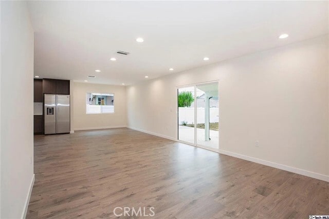 Building Photo - 10424 Woodley Ave