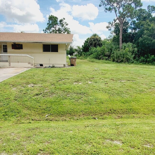 Building Photo - 732/734 Gerald Avenue