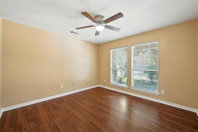Foto del edificio - 224 Bluefinch Dr