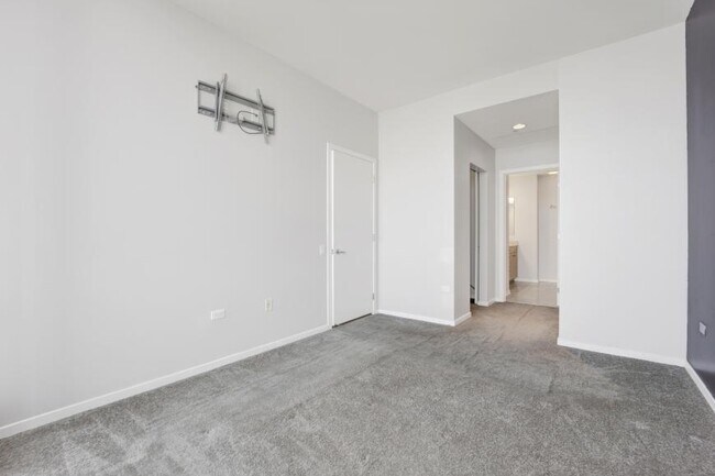 Foto del edificio - 2 bedroom in Chicago IL 60654