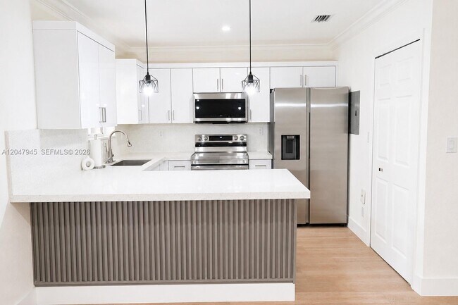 Building Photo - 11475 NW 94th Pl