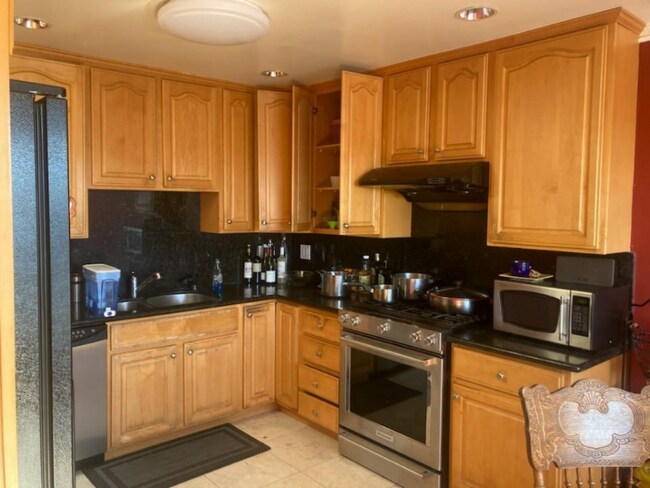 Foto del edificio - 106 Sargent St