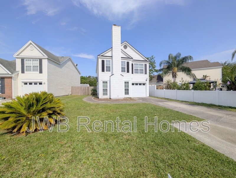 Foto principal - 618 Staffordshire Dr E
